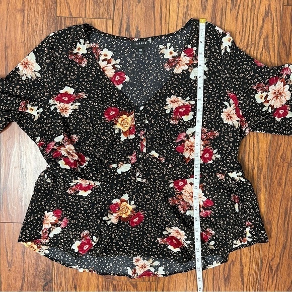 Torrid Black Leopard Floral Peplum Chablis Corset Back Top 3/4 Sleeves - Picture 12 of 16